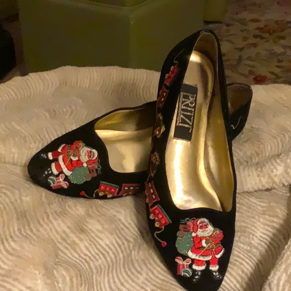 XMAS SHOES EMBROIDERED BLK VELVET 8.5 gently worn